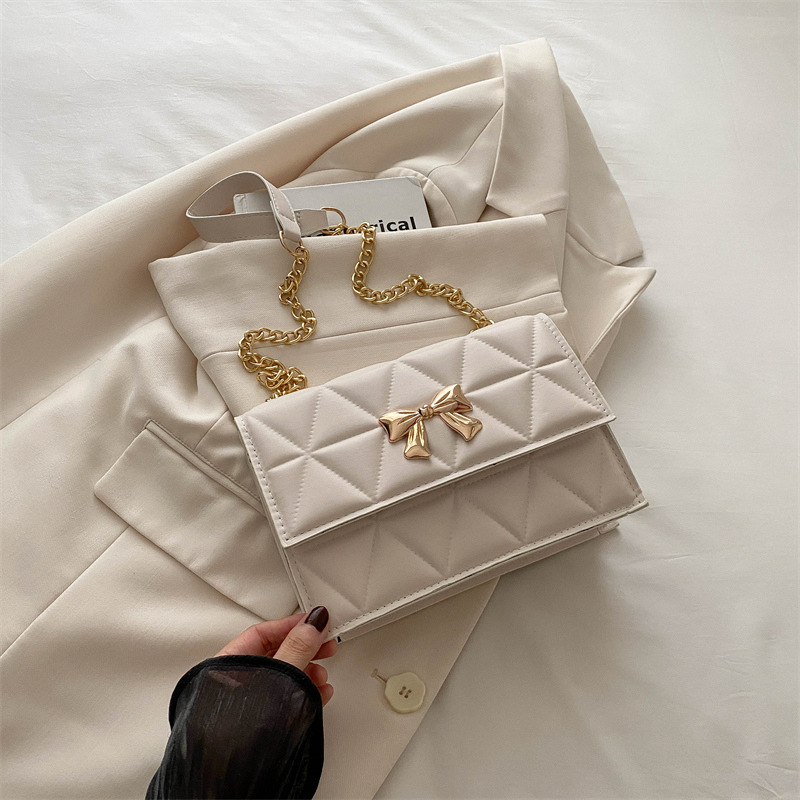 Verano nuevo bolso de mariposa mujer 2024 bolso de moda estilo extranjero de textura versátil bolso de personalidad de viaje