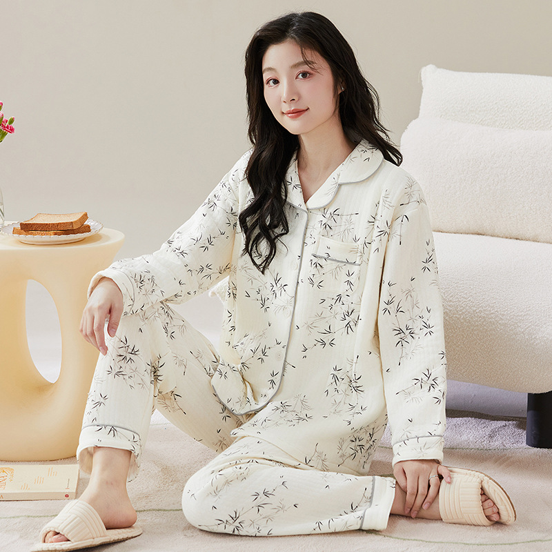밝은 노란색