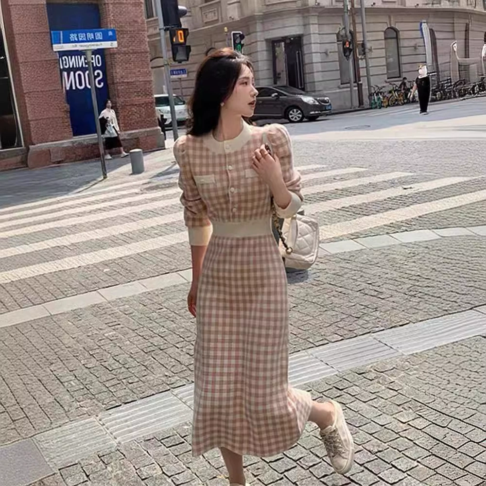 初秋女装小个子气质女神范绝美高级感冷淡系小香风针织格子连衣裙