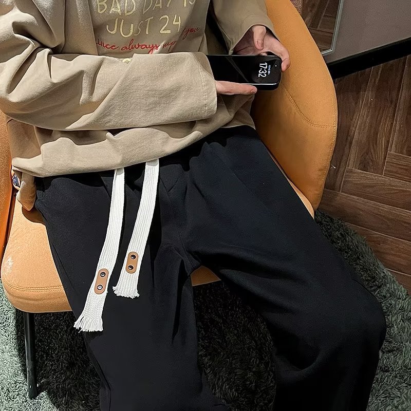 Pantalones casuales de todo fósforo estilo ins Hong Kong pantalones casuales de pierna recta sueltos para hombres 2024 pantalones con corsés para hombres de moda pantalones de hombre de moda de todo fósforo