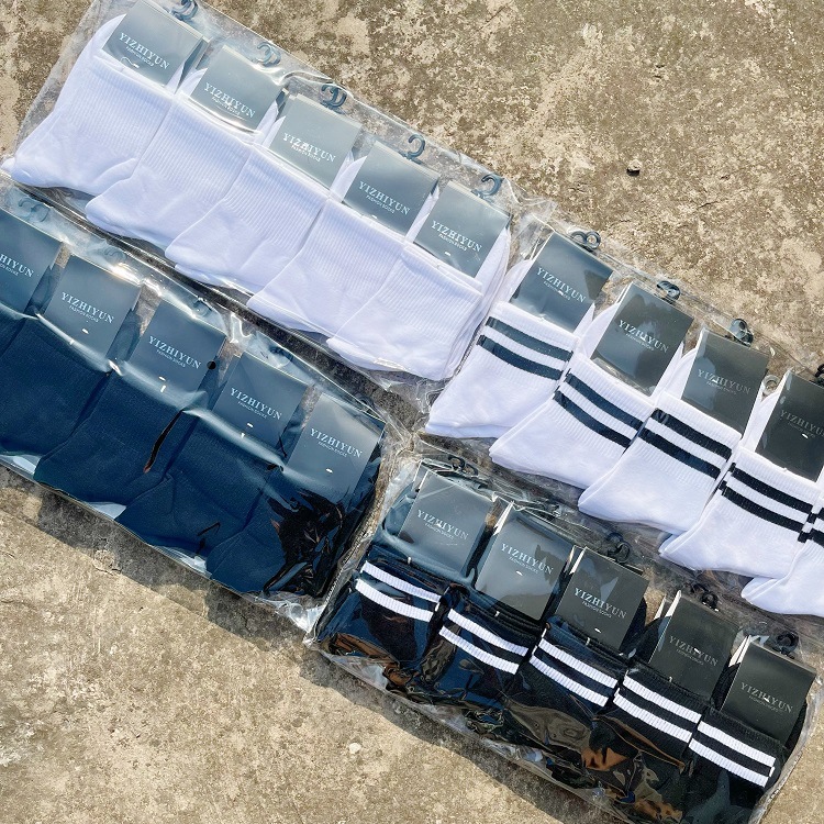 Autumn and winter new men's and women's white cotton socks students solid color check socks sports college style rainbow socks