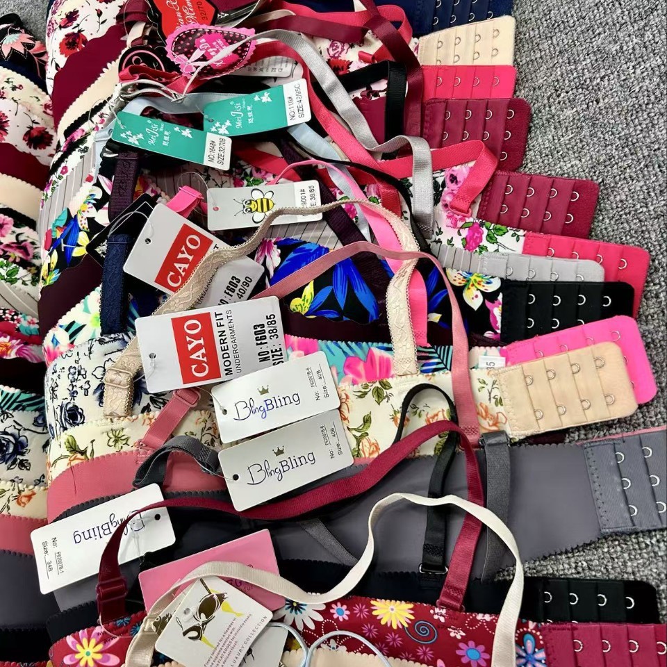 Nueva ropa interior de mujer con anillo de acero grande fábrica de sujetadores al por mayor