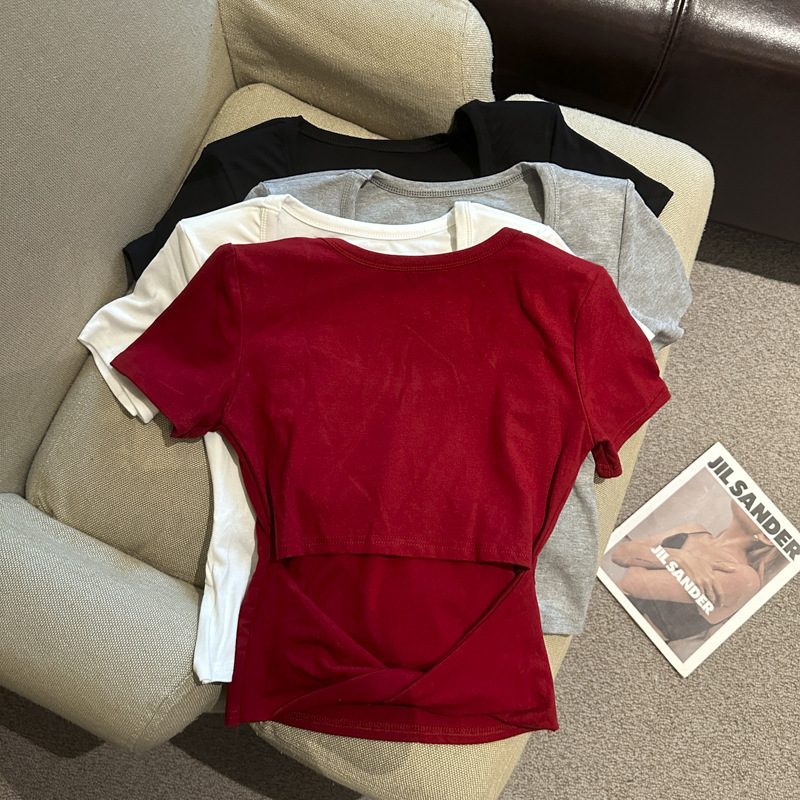 Real Shot of the 2026 Summer New Style Round Neck Short-Sleeve T-Shirt with Hollow Back Design and Padded Shoulders, Short Top Real Shot of the 2026 Summer New Style Round Neck Short-Sleeve T-Shirt with Hollow Back Design and Padded Shoulders, Short Top