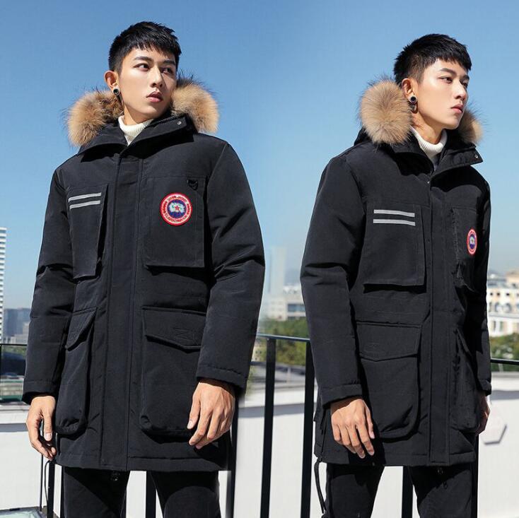Chaqueta de plumón para hombre de media longitud 2023 Invierno Nueva chaqueta de plumón de pato con cuello de piel grande con capucha abrigo de hombre engrosado cálido