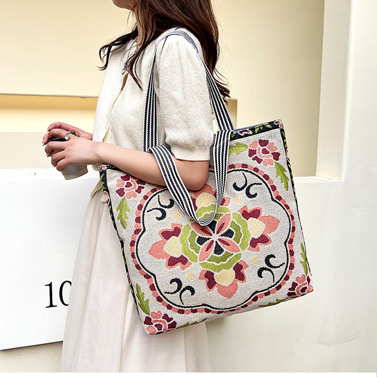 195g Weight Polyester Lining Material Zipper Closure Type Double Shoulder Straps Strap Type Canvas Bag Bags Type Holiday, Travel Occasion Canvas Material Geometric Pattern All Seasons Season Women's Gender Vacation, Ethnic Style Style Medium Size Women's Medium Canvas Geometric Vacation Ethnic Style Zipper Canvas Bag 3