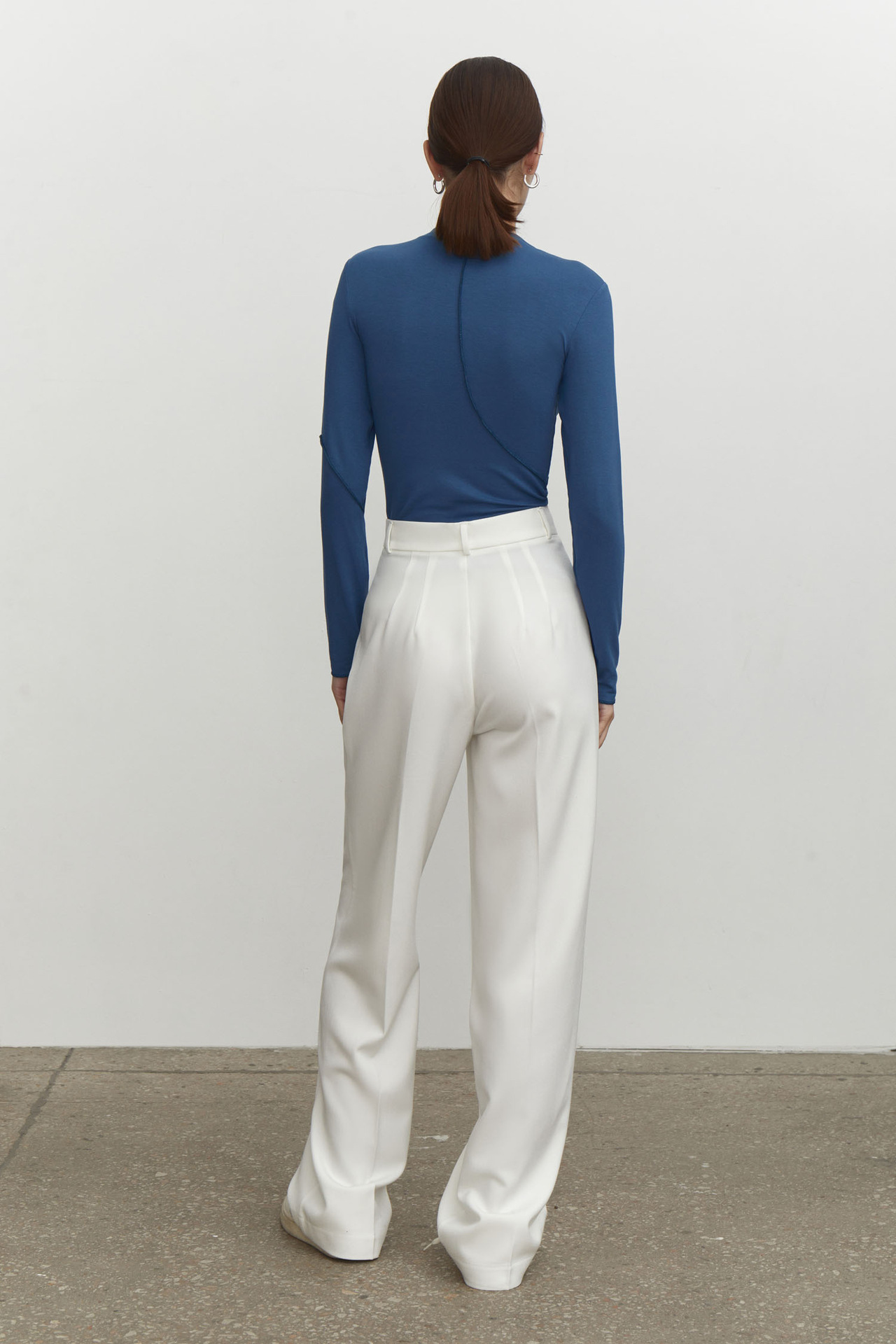 Half high neck base shirt with spring trend slanted edge splicing design, elastic slim fit long sleeved T-shirt_voghion.com