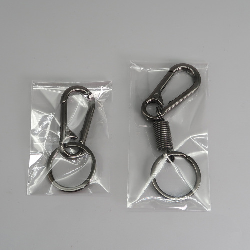 Manufacturer supplies wholesale zinc alloy keychains, simple accessories for cars and motorcycles, spring carabiners, men's waist hangers