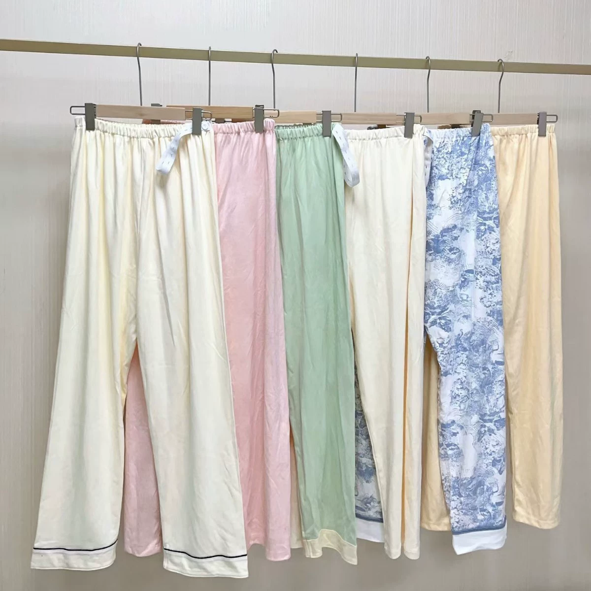 Серия однотонных брюк в четырехсезонном стиле, хлопковый регулируемый пояс, однотонные брюки, подходящие для беременных, можно носить как длинные брюки и носить на улице.