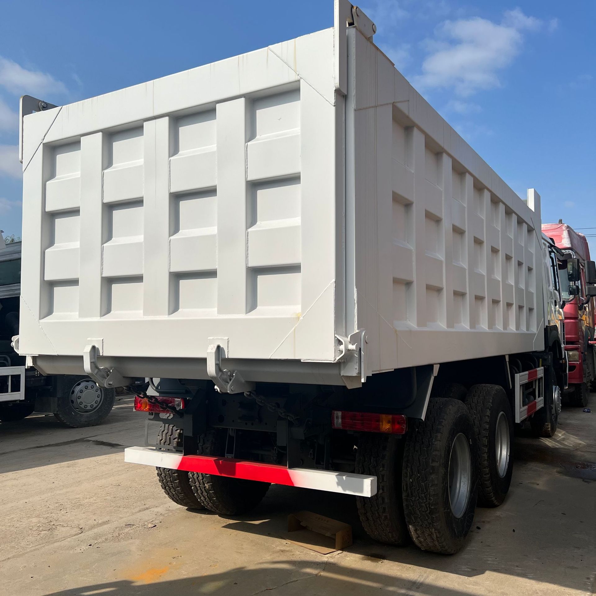 Foreign Trade Export 20 Tons Howo 371 Horsepower 6X4 Dump Truck 10-Wheel Dump Truck Sand and Gravel Heavy Truck