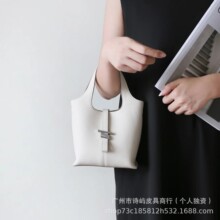 FIEDLESISSI/�Ƶ������L����ش�����Ů��ͨ�ڲ˻@������μ�Ů��