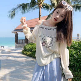 杏色可爱卡通kt猫斜肩长袖T恤空调衫女夏季薄纱微透宽松显瘦上衣