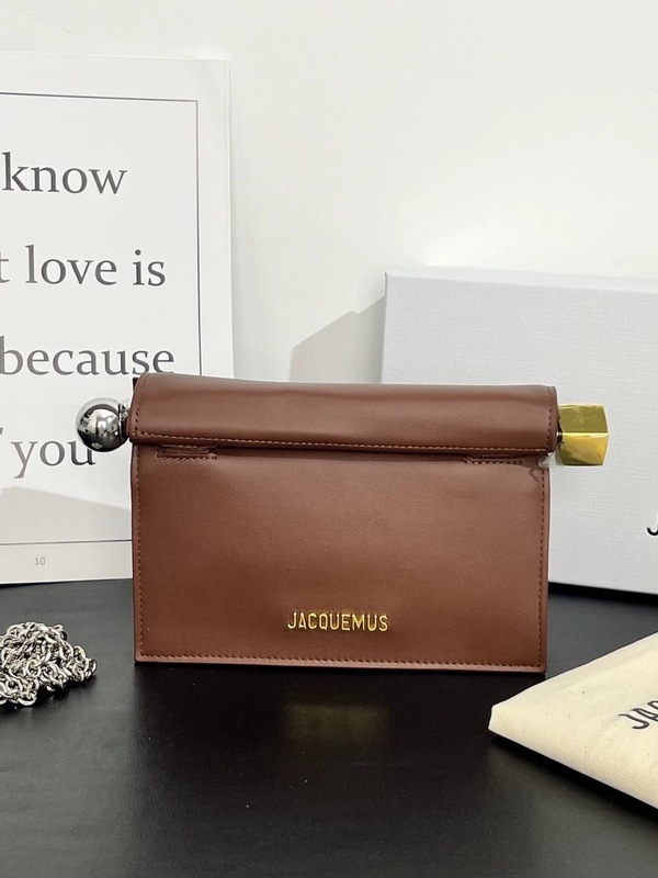 本革 Jacquemus2025 新型プラスチックバッグ、多用途の小さなスクエアバッグ、ショルダークロスボディの小さなバッグ、カーリングチェーンバッグ|undefined