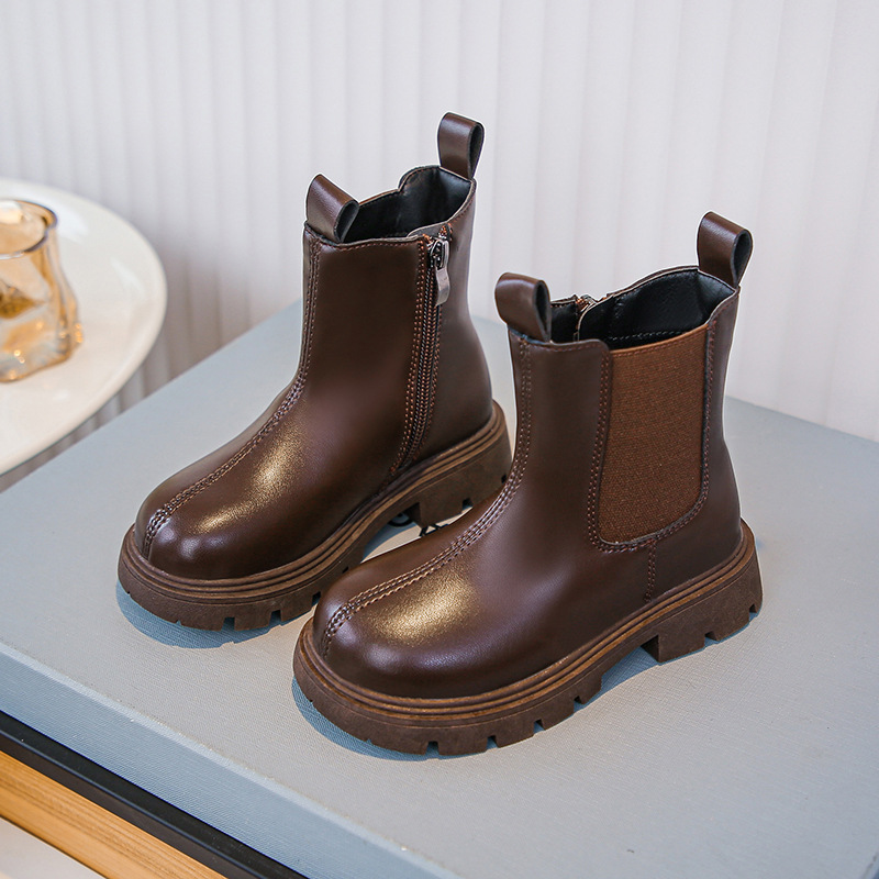 Kinder Martin 2024 Herbst und Winter Neuheit Jungen kurze schwarze weiche Sohlen Leder britischer Stil Mädchen Einzelstiefel_voghion.com