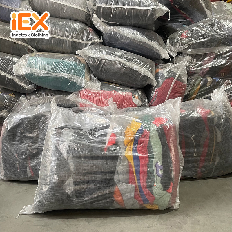 Used Brand Clothing Mixed Wholesale, down Jackets and Sweatshirts Exported to Russia and Georgia, Used Clothing Wholesale