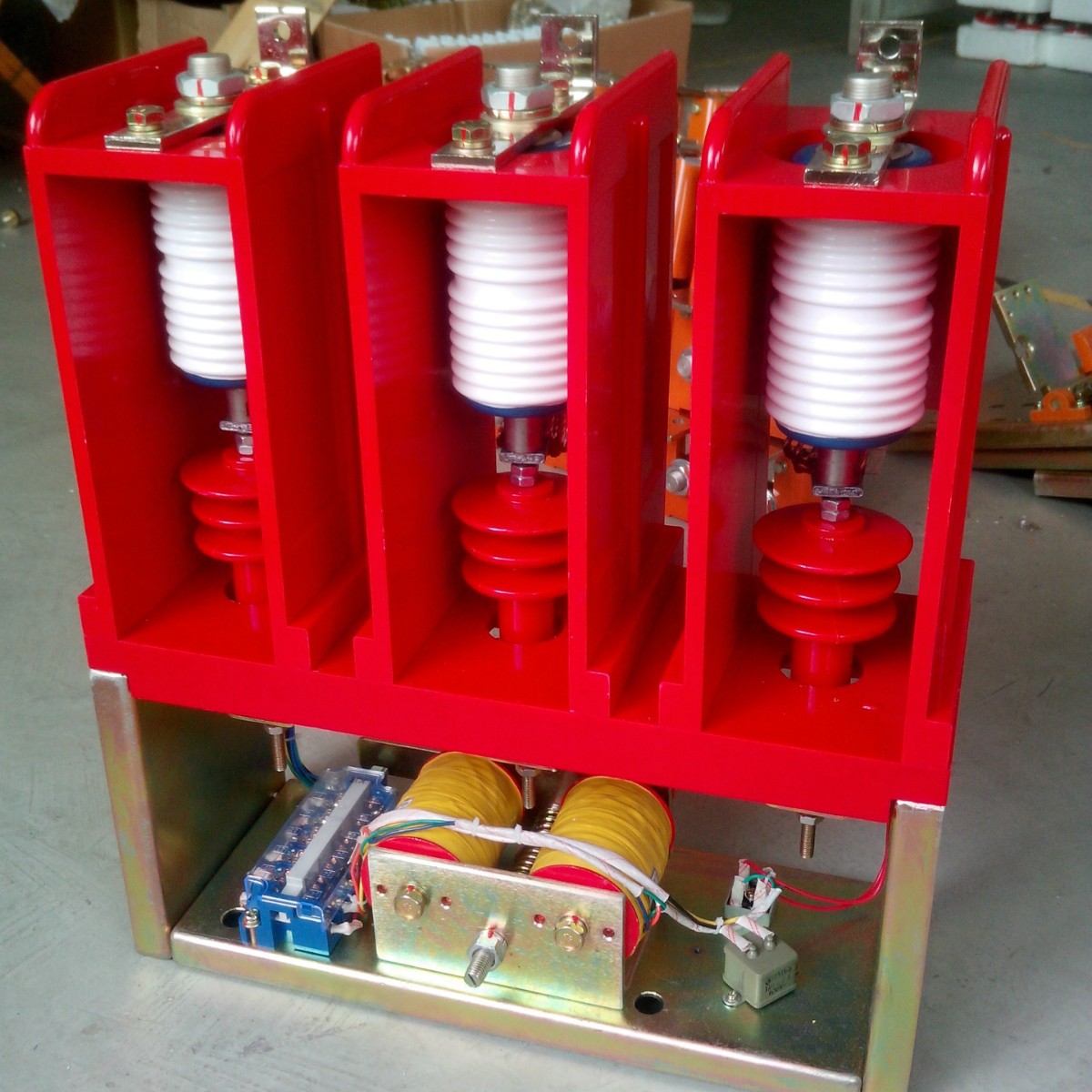 供应高压真空接触器型号齐全CKG－12/250A真空交流接触器三相开关