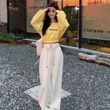 慵懒风淡黄色刺绣一字露肩卫衣女2025年秋冬韩风宽松显瘦短款长袖