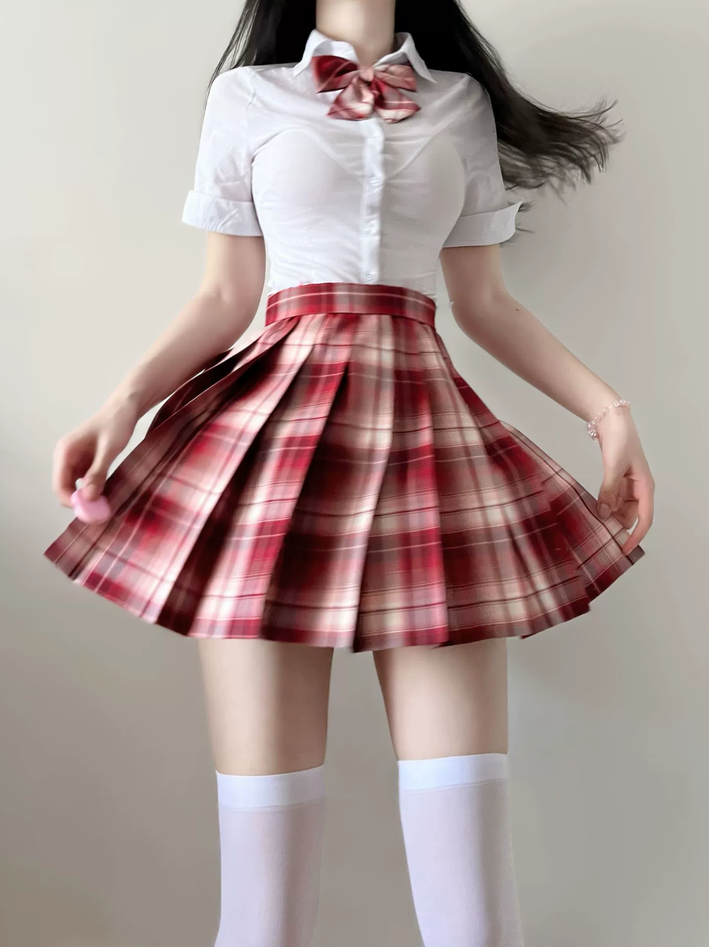 Платье? Нет. The input is a skirt. Translate: "Genuine summer student pleated skirt, high waist"