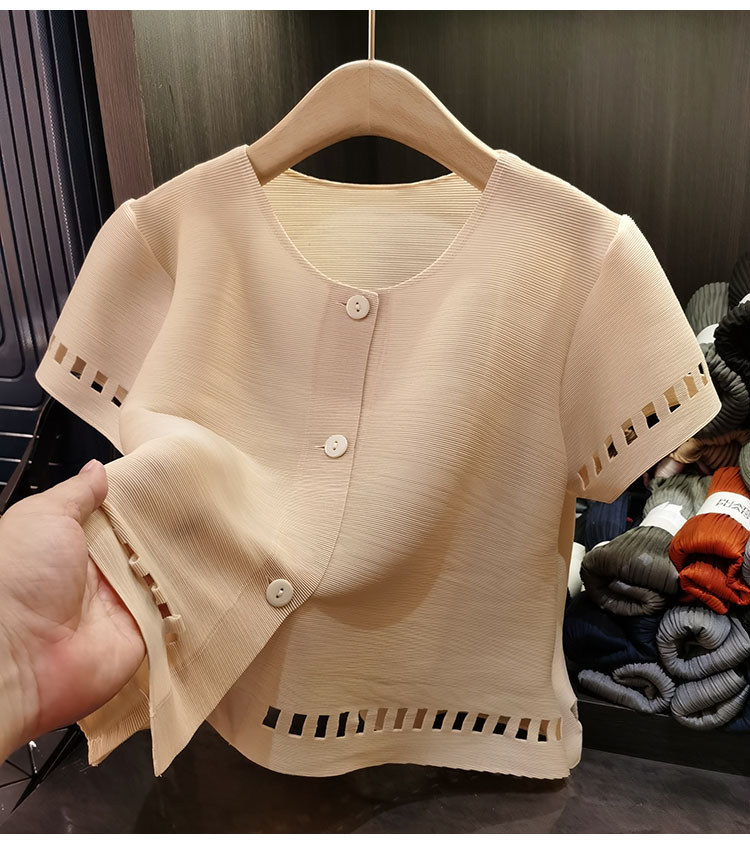 Áo cardigan nữ cổ tròn tay ngắn dáng rộng khoét lỗ xếp ly — Màu đen, Màu hồng, Màu mơ chi tiết 5