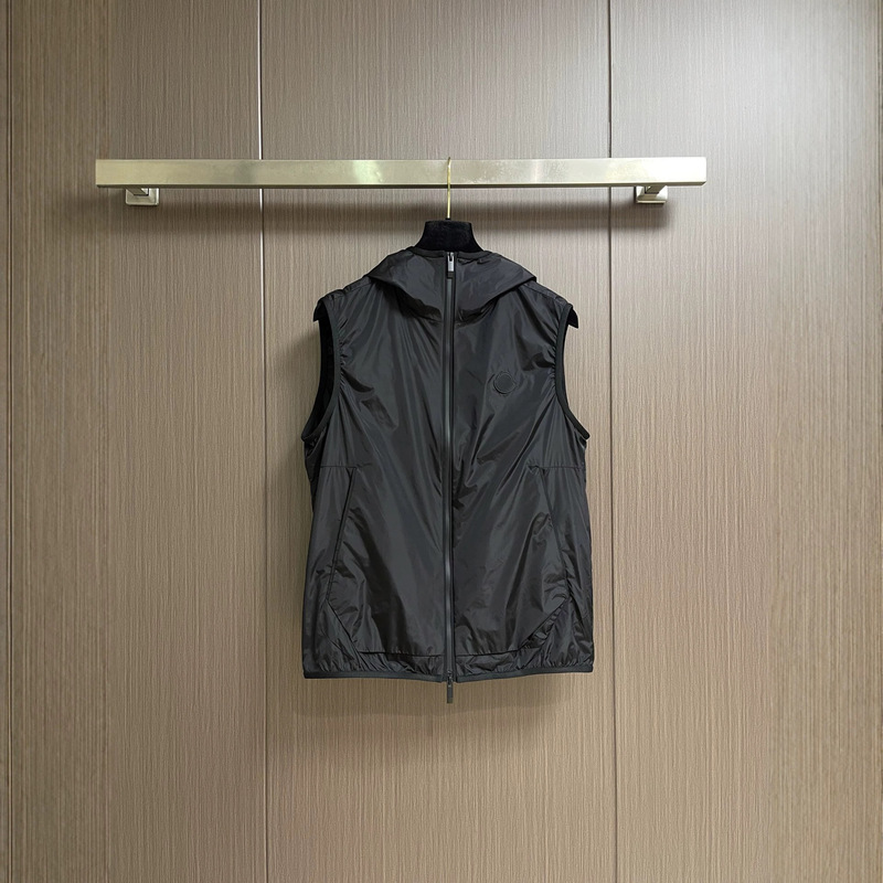 Correct Version 2026Ss Spring/Summer New Lightweight Hooded Men's Functional Vest Mc Moncler Vest Jacket in Stock