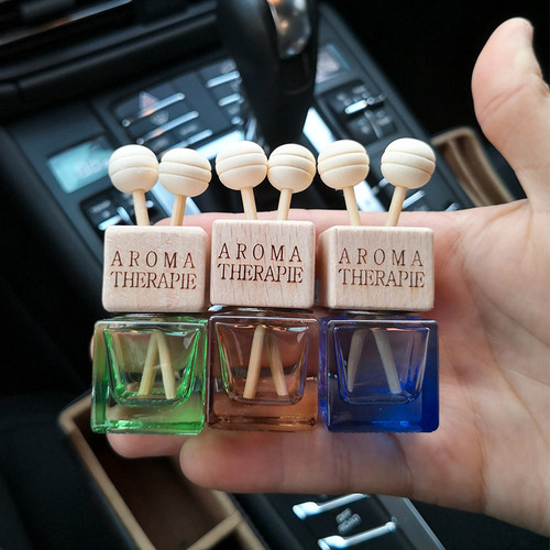 Air outlet perfume empty bottle colorful car aromatherapy glass bottle car perfume clip cute creative car decoration
