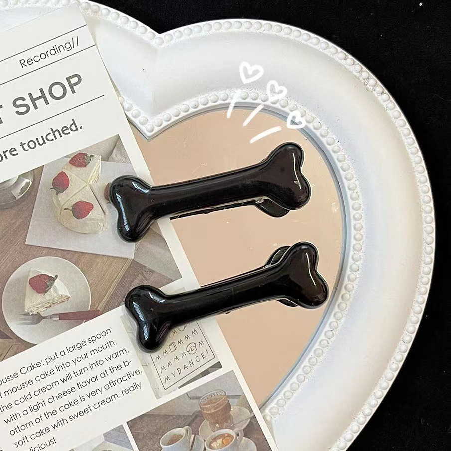 White Bone Duckbill Clip