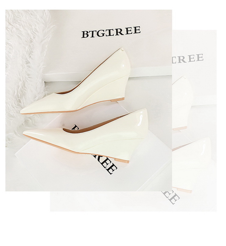 Spitze Damen High Heels Aus Lackleder Als Elegante Abendschuhe_voghion.com