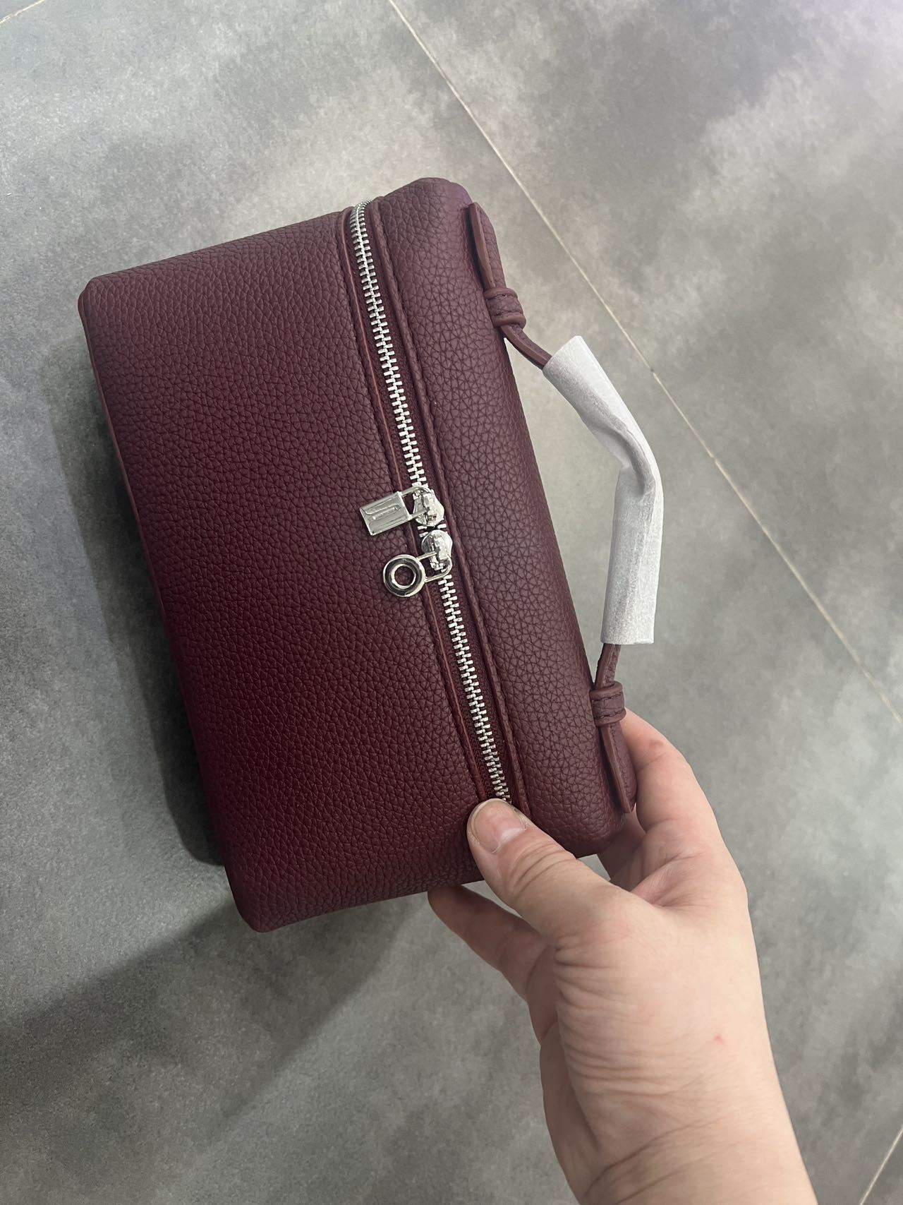 Grape purple without label [hardware without letters]]