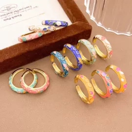 项链;戒指;手镯