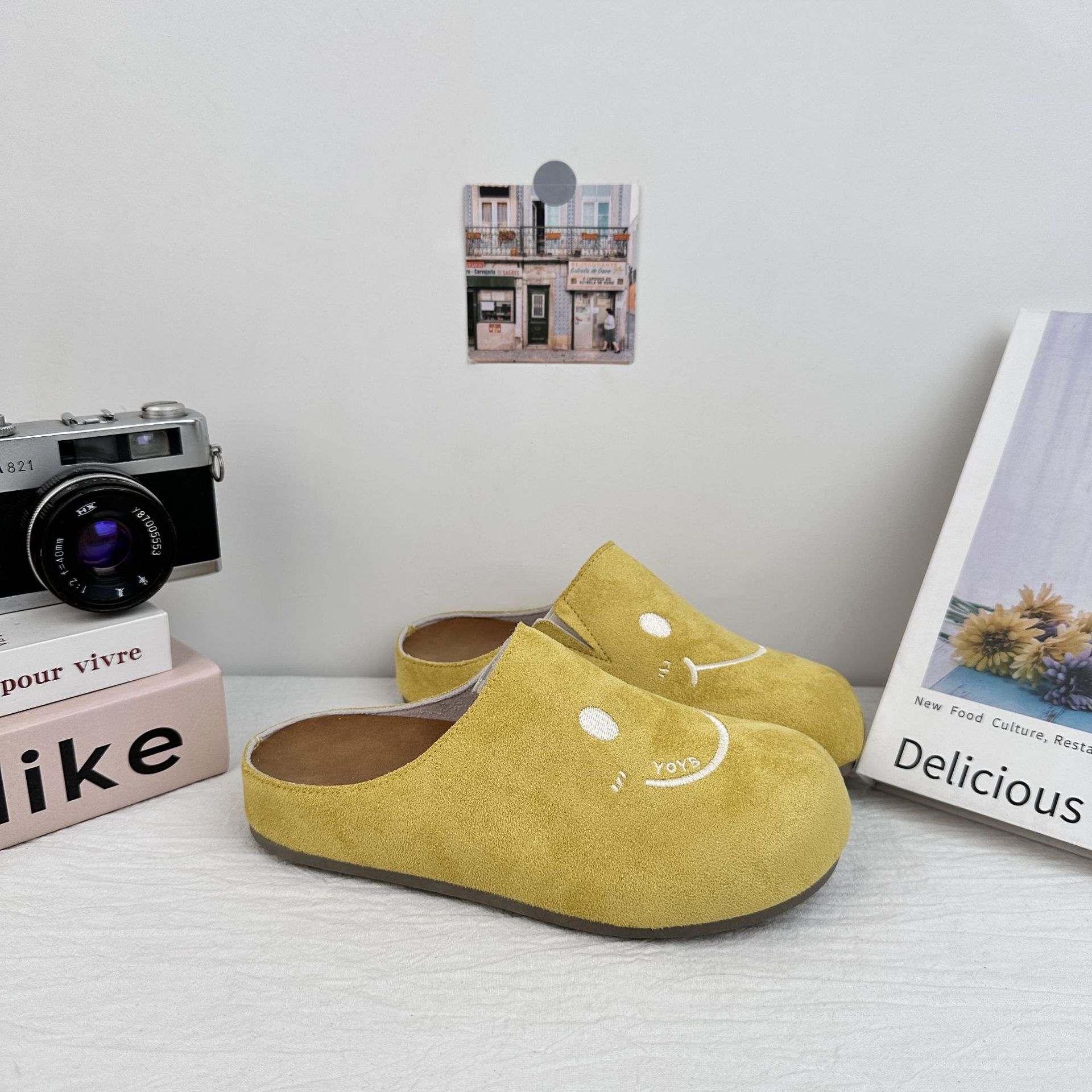 Zapatillas de mujer Yuanbo verano delgado Bocken zapatillas con falda media zapatillas 2025 nuevos zapatos blancos