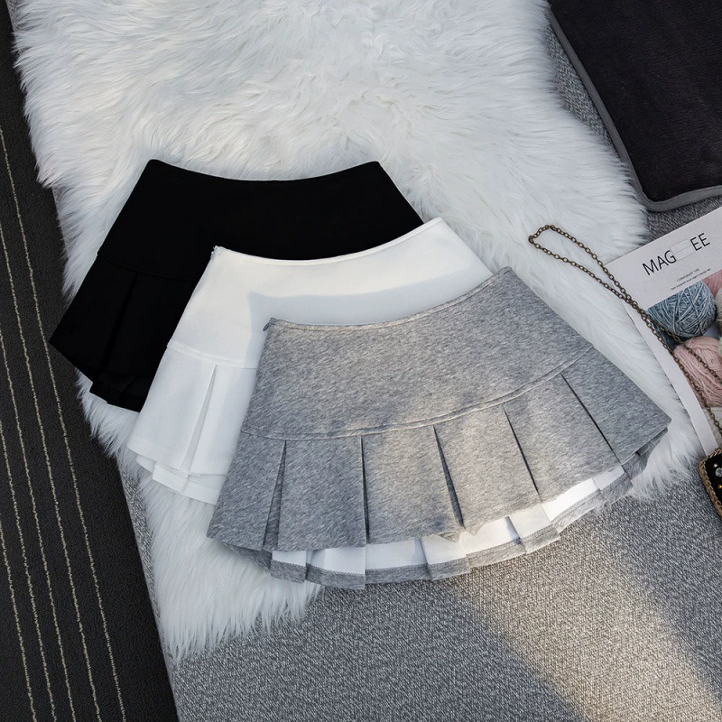 Фабрика выстрел из плиссированной свитера юбка 2024 с низкой талией тонкая весна и лето новая маленькая маленькая девочка повседневная короткая юбка