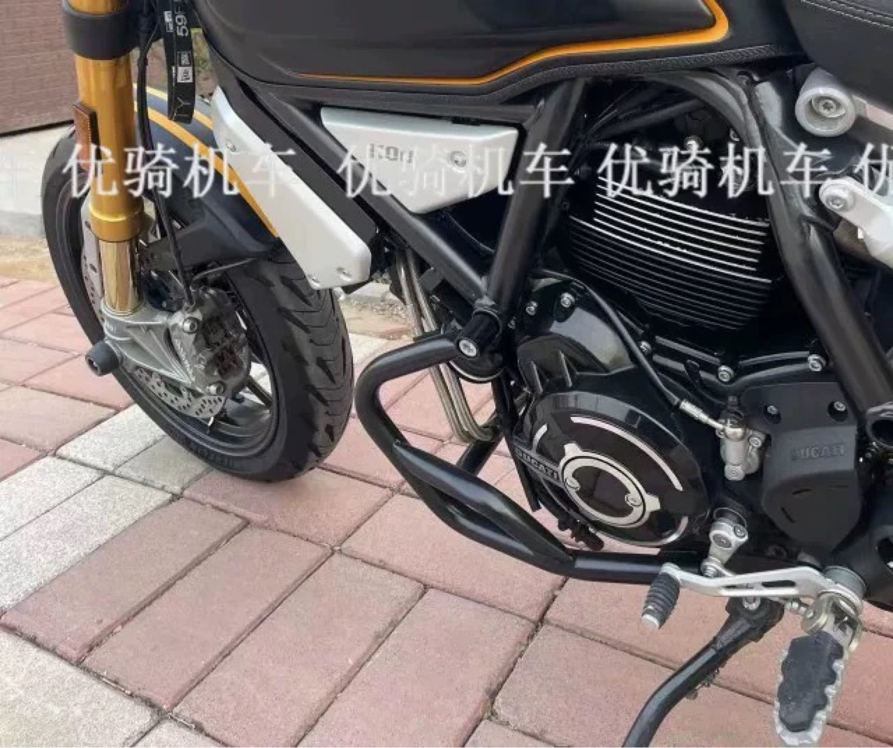 Suitable for Ducati SCRAMBLER free 800 modified engine guard bar body anti-drop bar