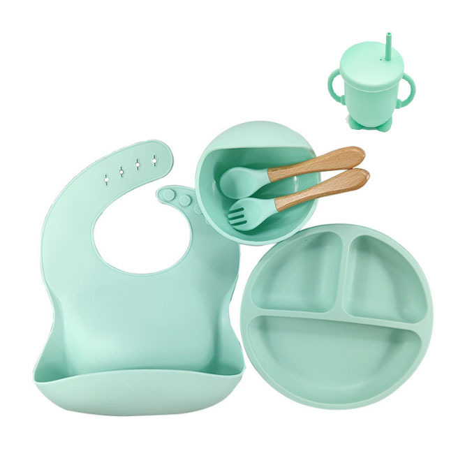 Venta caliente transfronteriza promoción precio bajo suplemento alimenticio de silicona para niños plato tazón tenedor cuchara babero seis piezas vajilla certificación completa
