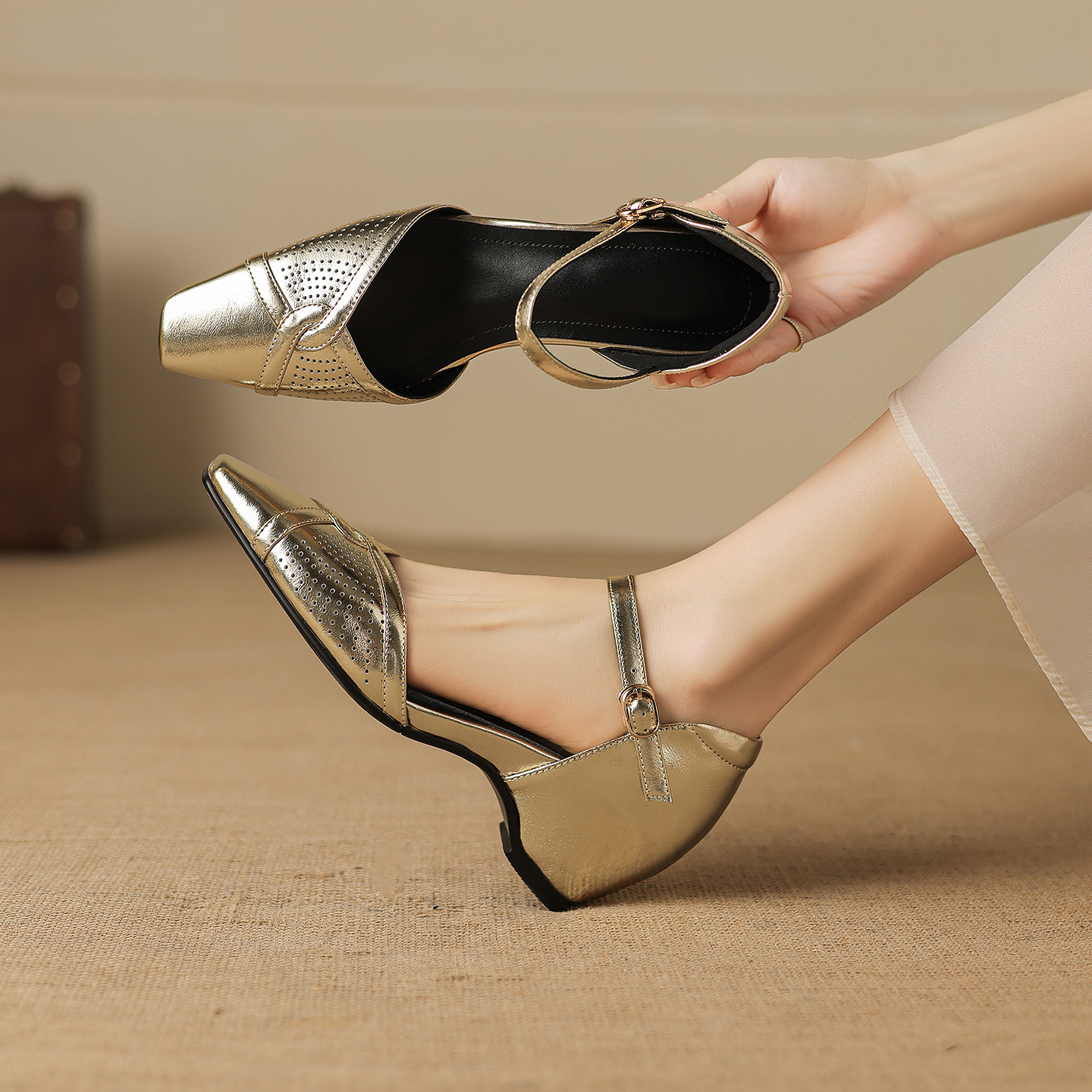 Sandal cao gót nữ quai ngang mũi vuông kiểu Pháp, gót thô ổn định — đen