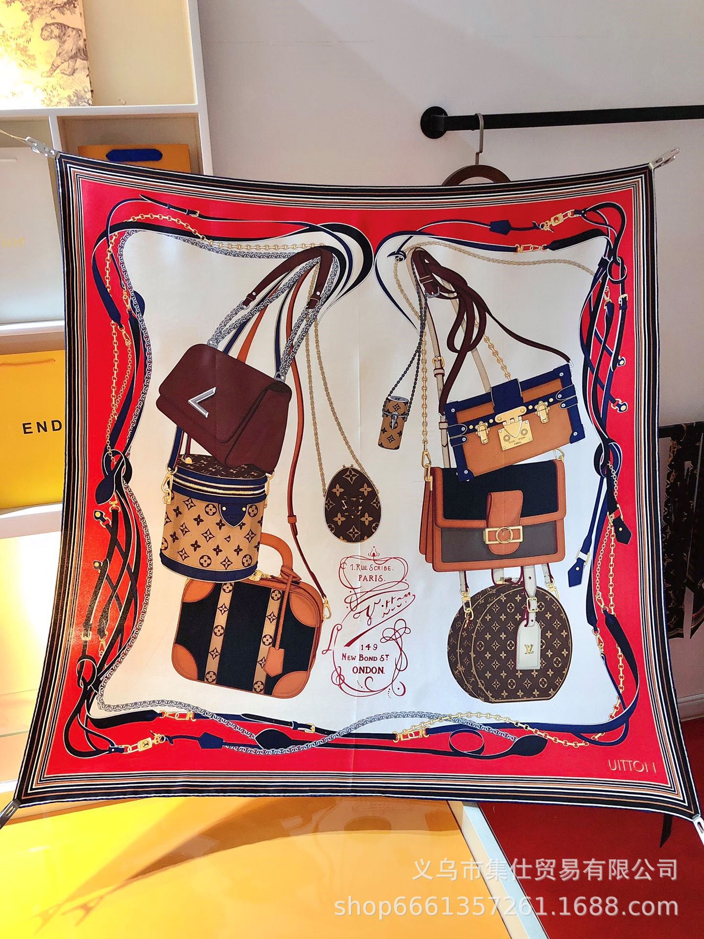 Bufandas de seda de moda europeas y americanas transfronterizas bufandas elegantes de alta calidad lujosas impresión de letras de seda impresión caliente en el extranjero