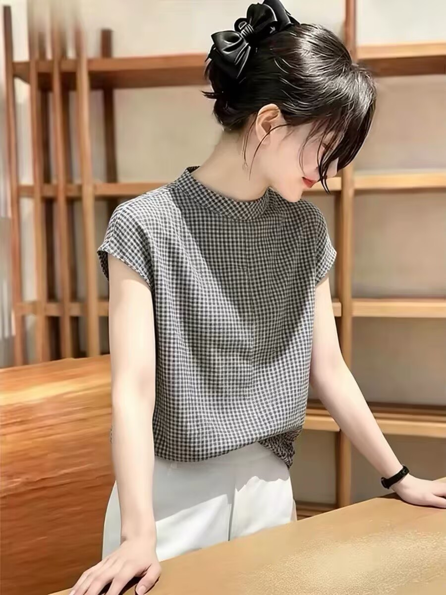 Áo thun nữ cổ tròn họa tiết kẻ caro phong cách casual — Trang chủ
