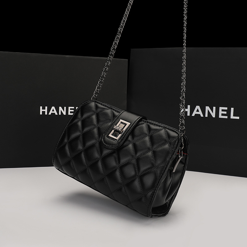 La nueva versión coreana de la bolsa femenina 2024 está llena de bolsos cuadrados pequeños, bolsos de mujer pequeños, bolsos de cadena de estilo lingge, bolsos de hombro único, bolsos de moda.