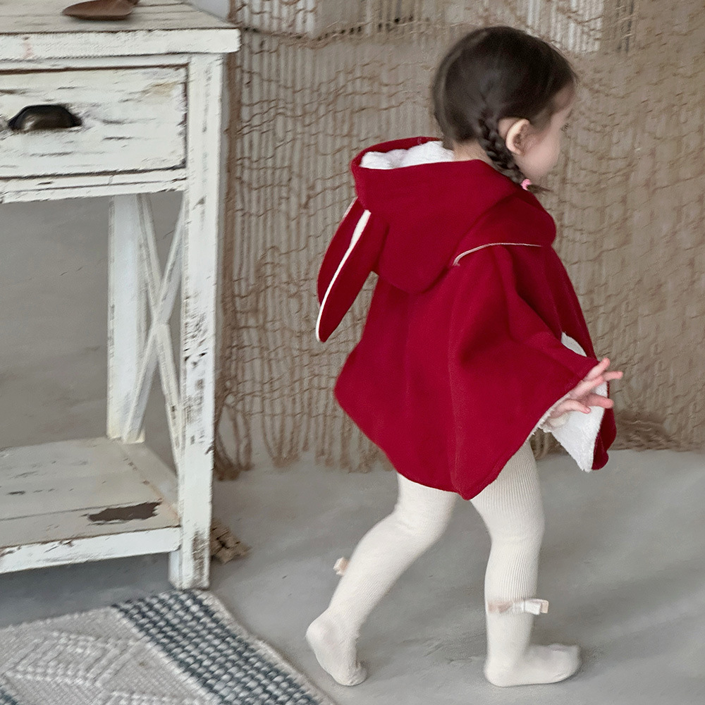 Super lindo 2024 nuevo producto capa para bebé otoño e invierno bebé recién nacido salida a prueba de viento chal cálido grueso para niños coreanos