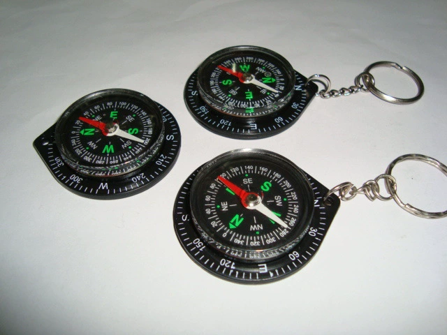 Брелок с компасом, железная цепочка, товары для улицы, миниатюрные уличные инструменты