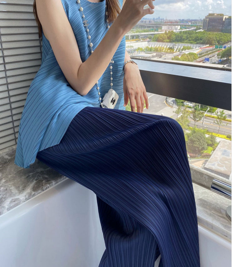 Quần culottes nữ ống rộng cạp cao dáng lửng chất liệu mỏng mát hè 2025 — Màu đen, Màu xanh tím than, Xanh lam Sương Khói, Xanh Cỏ chi tiết 4