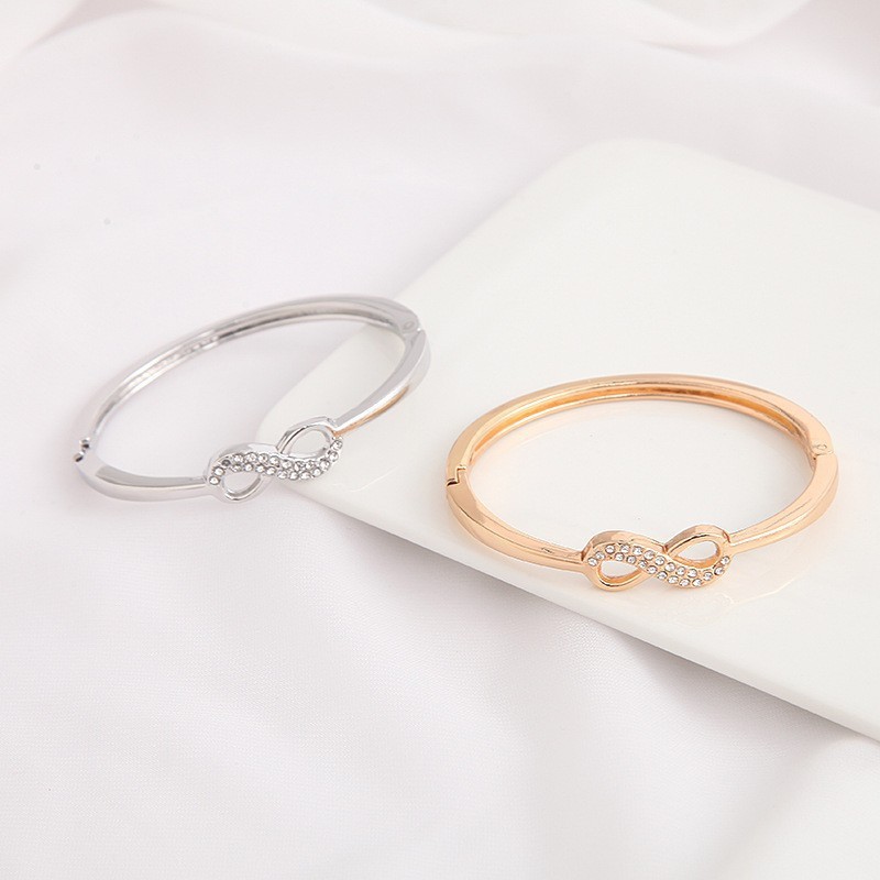 Embrasses de rideaux élégantes avec strass pour salon_voghion.com