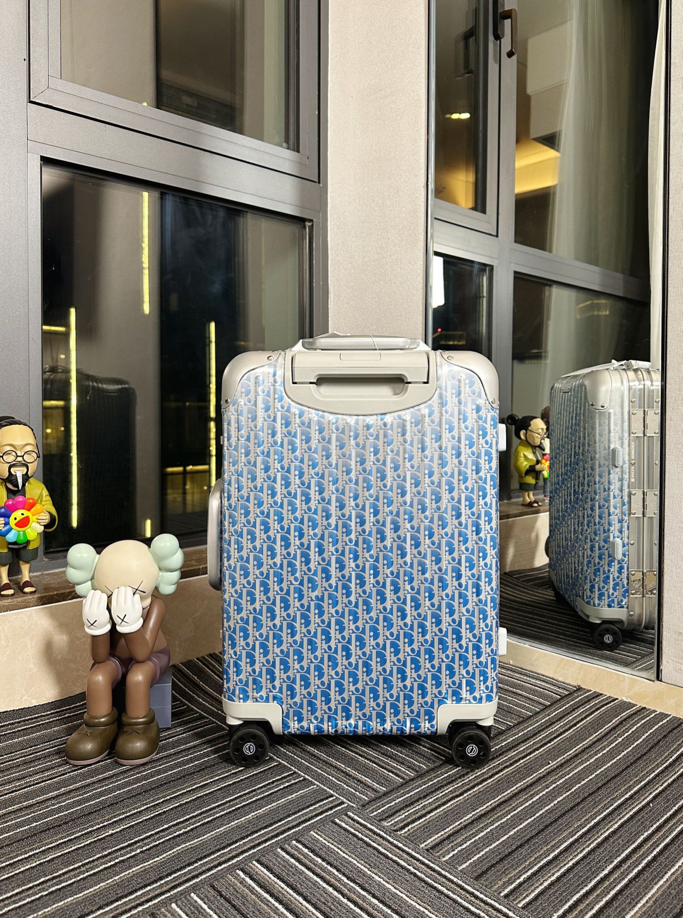 La Caja de facturación de trunk conjunta de Zimmer CD se desvanece y el grabado azul de la cerradura TSA de aleación de aluminio y magnesio de flores antiguas viaja a gran capacidad.