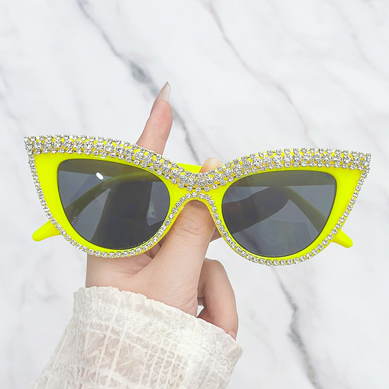 Sunglasses Classification PC, UV400 Protection Lens Material Elegant Geometric PC UV400 Protection Cat Eye Diamond Full Frame Women's Sunglasses