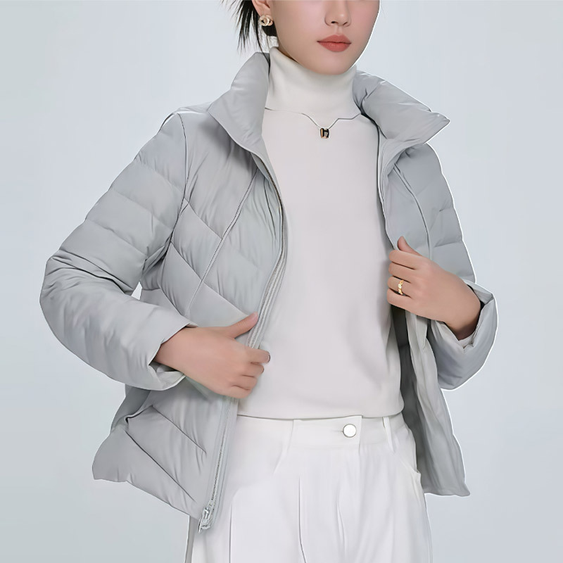 Women's lightweight short down jacket, new autumn and winter style, 90% duck down, stylish thin coat for petite individuals
