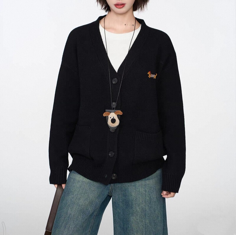 Black V-Neck Sweater Jacket for Women in Autum and Winter Knitted Cardigan with Lazy Style Cashmere 2025 New Top