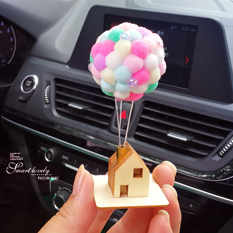 Adornos de coche Flying House Globo Coche Chica Corazón Peluche Lindo Interior Accesorios Adornos Globos Creativos Red de Internet