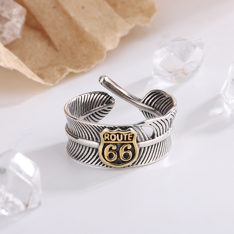 Retro fashionable ring for men and women