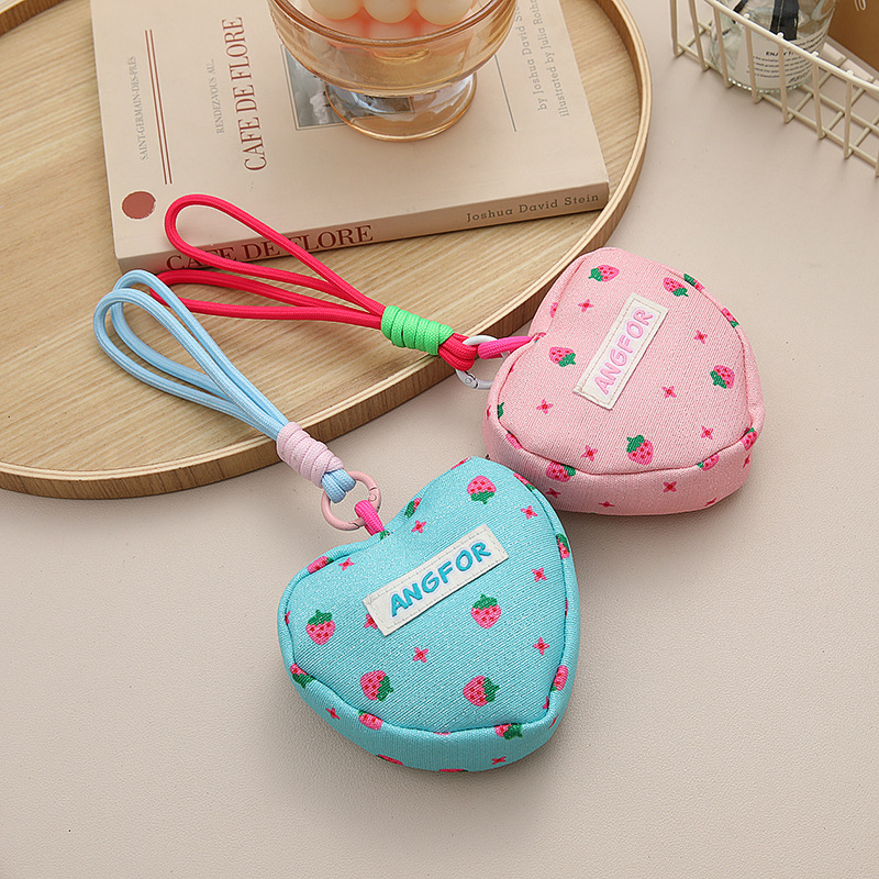 Strawberry Love Women's Wallet 2025 New Coin Bag Cute Mini Wrist Bag Pendant Fashionable Women's Personality Strawberry Love Women's Wallet 2025 New Coin Bag Cute Mini Wrist Bag Pendant Fashionable Women's Personality