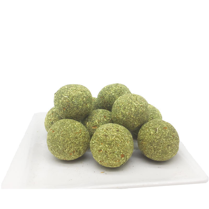Juguetes masticables para mascotas pequeñas, donuts, pasteles de hierba en forma de corazón, bolas de hierba, piruletas, alimento principal para hámster, chinchilla, conejo, venta al por mayor en stock.