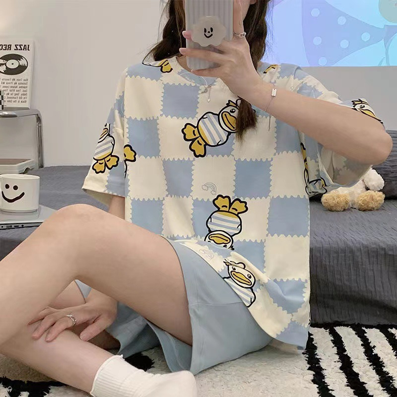 Pijama de mujer de verano de manga corta pantalones cortos delgados en 2025 nuevo conjunto de ropa de casa de dibujos animados de verano para mujeres se puede usar fuera
