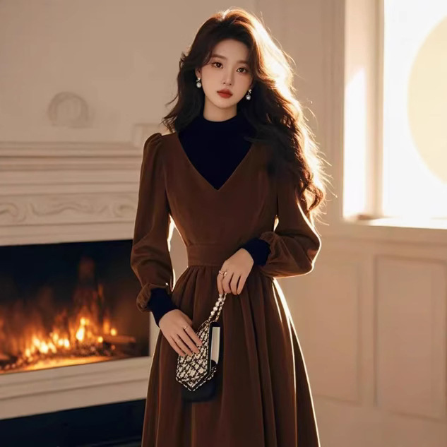 Brown Faux Two-Piece Velvet Dress, Autumn and Winter Style, Elegant and Classy, Rich Lady's High-End Outfit, Long Skirt